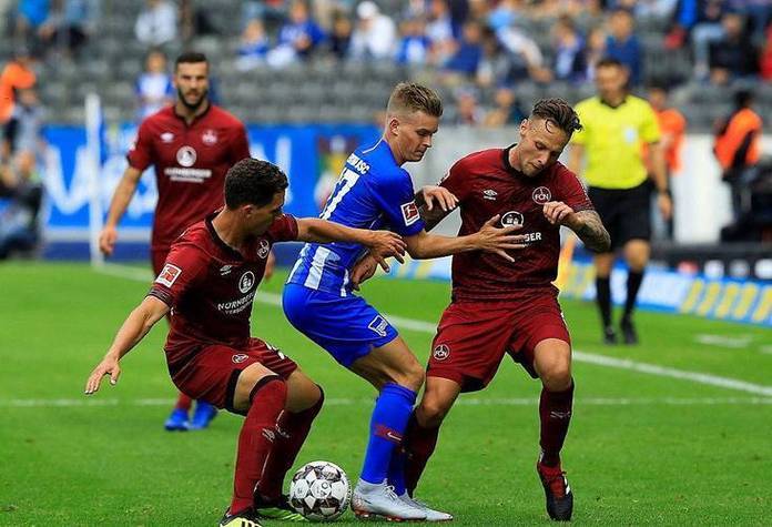 南安普顿客场惨败,遭遇连败 南安普顿客场惨败,遭遇连败