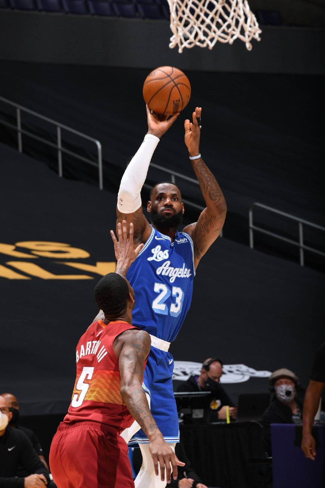 包含中国男篮强势掘金,莫里斯完成帽子戏法的词条 包含中国男篮强势掘金,莫里斯完成帽子戏法的词条