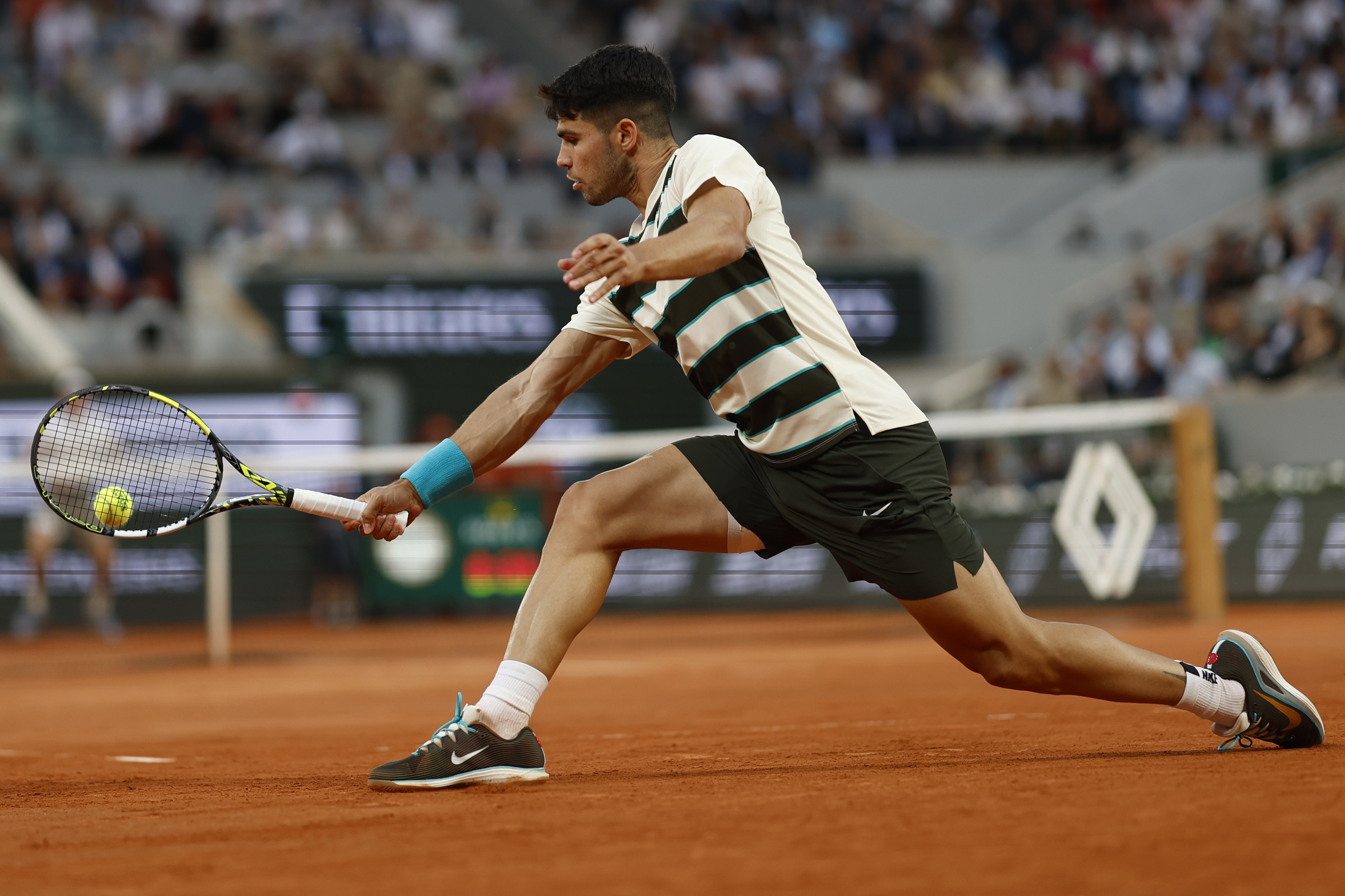 关于德国网球队爆冷法国网球队，阿尔卡拉斯打破历史纪录的信息