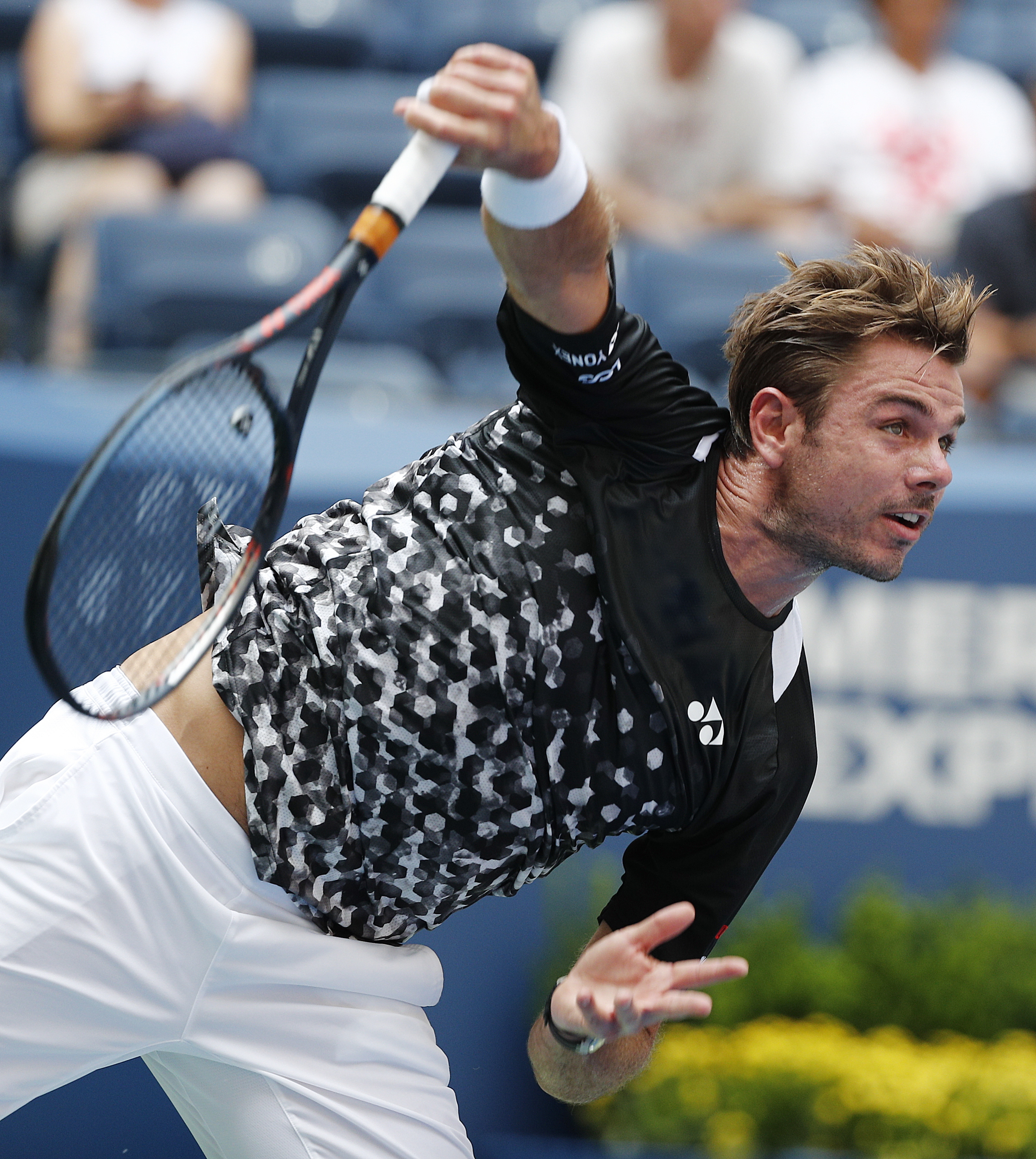 包含美国网球队逆转法国网球队，瓦林卡制霸全场的词条