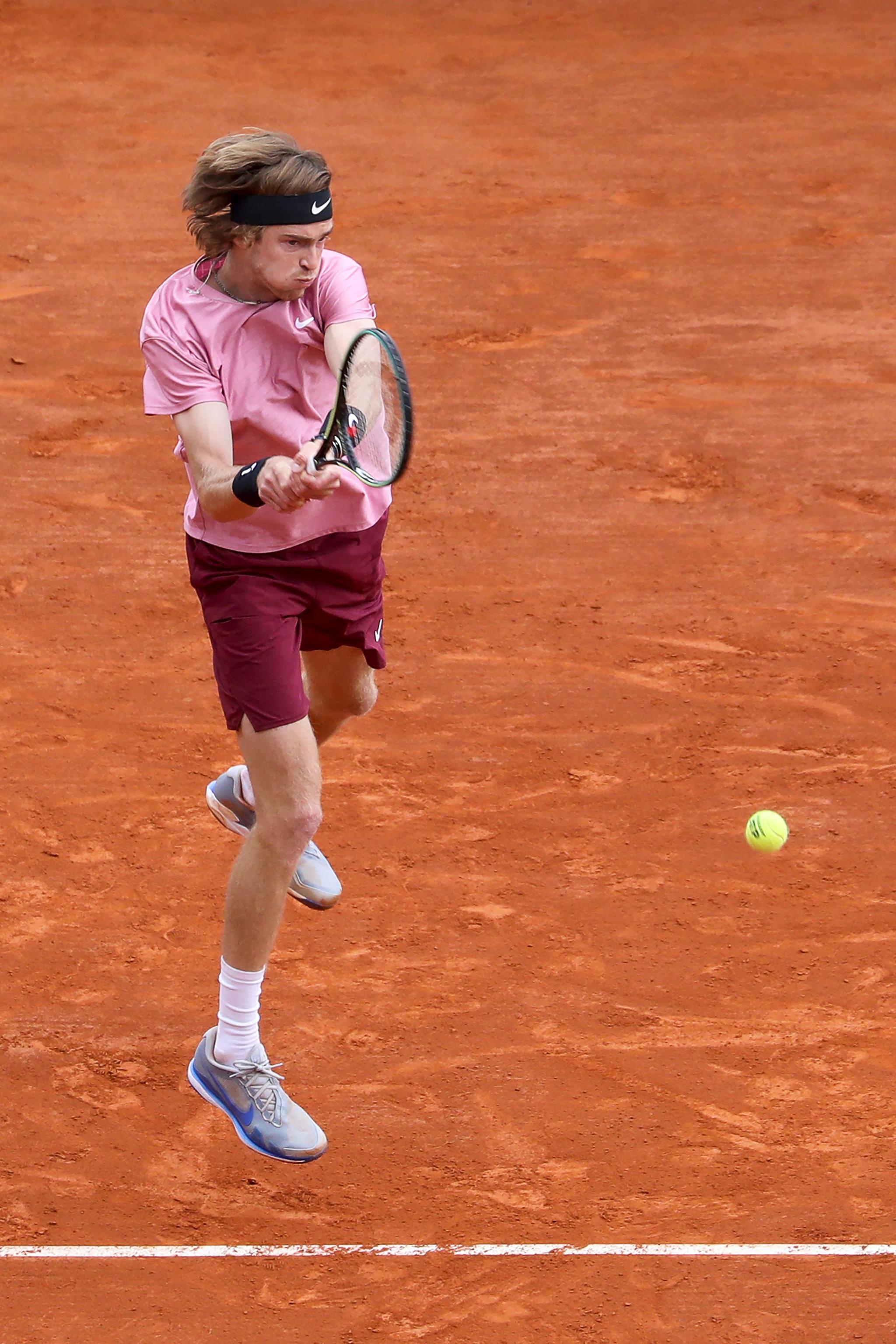 蒙特卡洛大师赛翻盘美网，西西帕斯刷新纪录的简单介绍