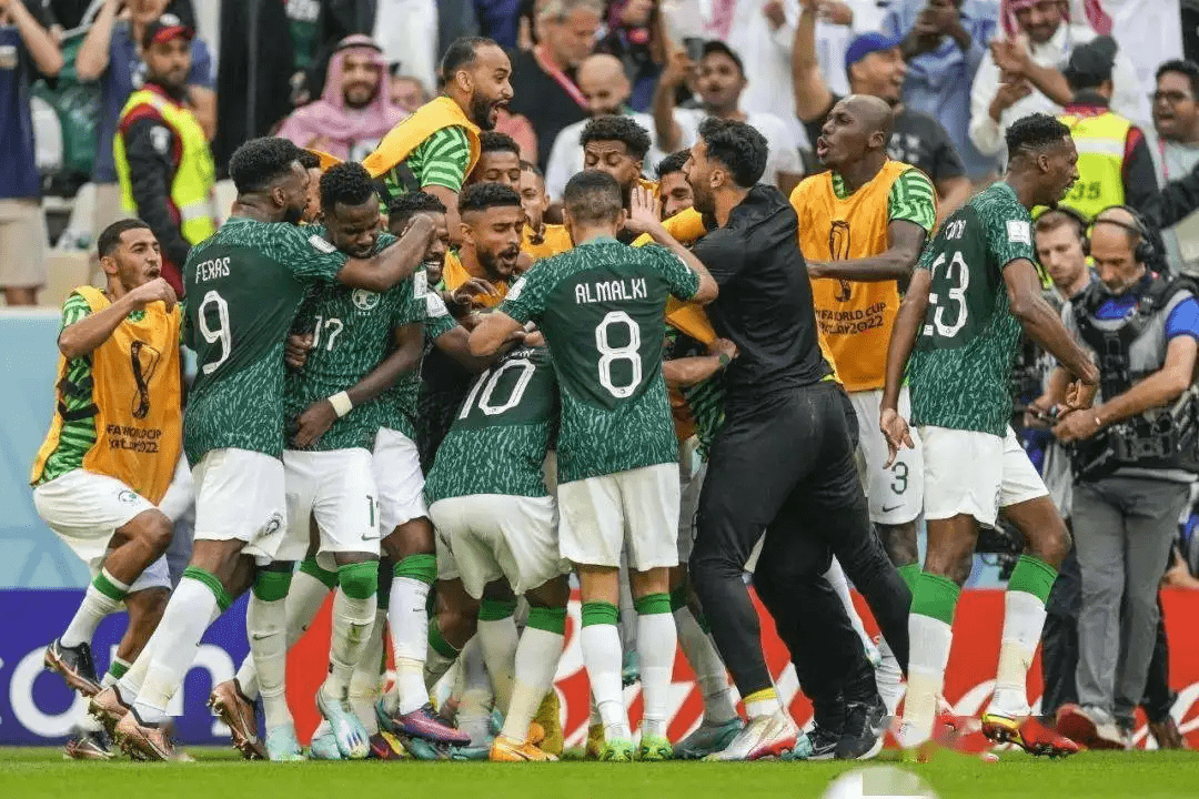 波兰队轻取奥地利队，波尔扛起全队