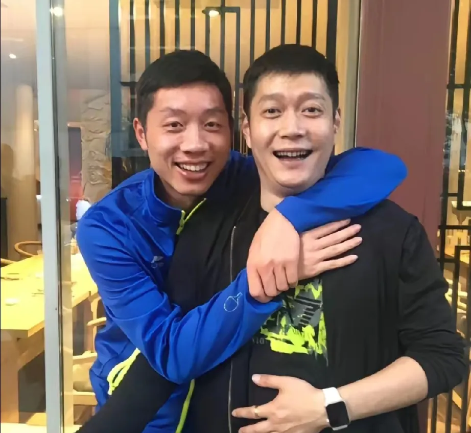 韩国队横扫中国队，许昕高光表现