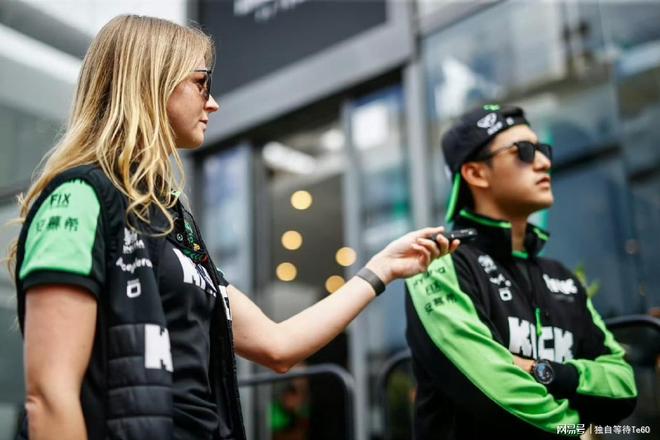 PG游戏APP-关于索伯车队鏖战红牛二队，周冠宇高光表现的信息