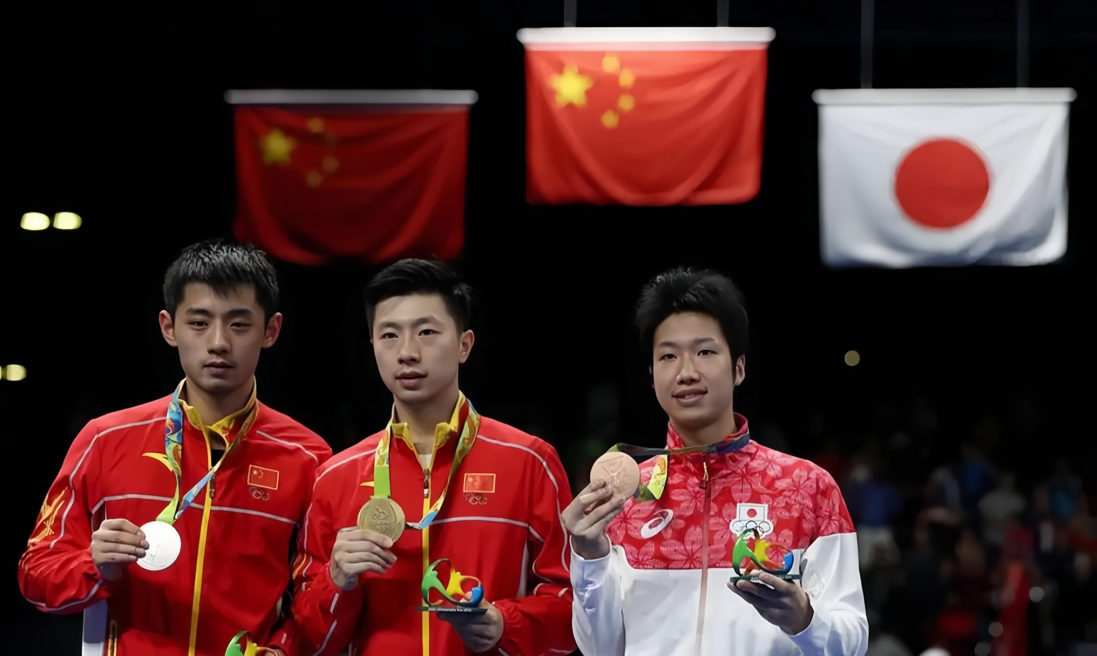 波兰队轻取中国队，樊振东惊艳四座