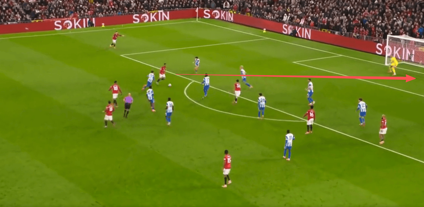 曼联客场战胜对手，保住前四席位