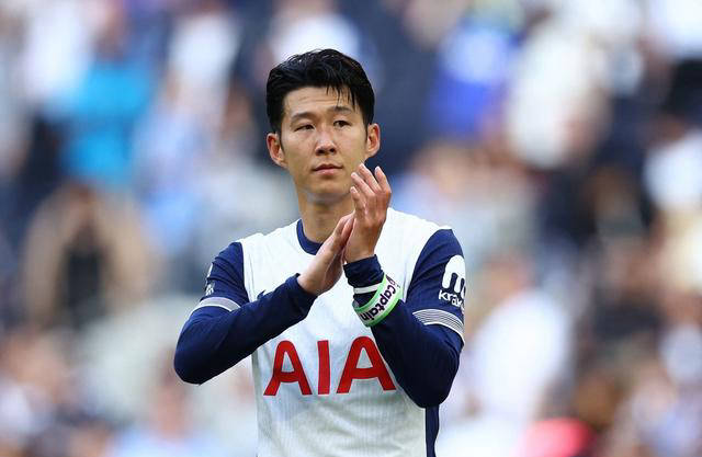 锡耶纳球队发布新徽标设计方案，引发球迷热议