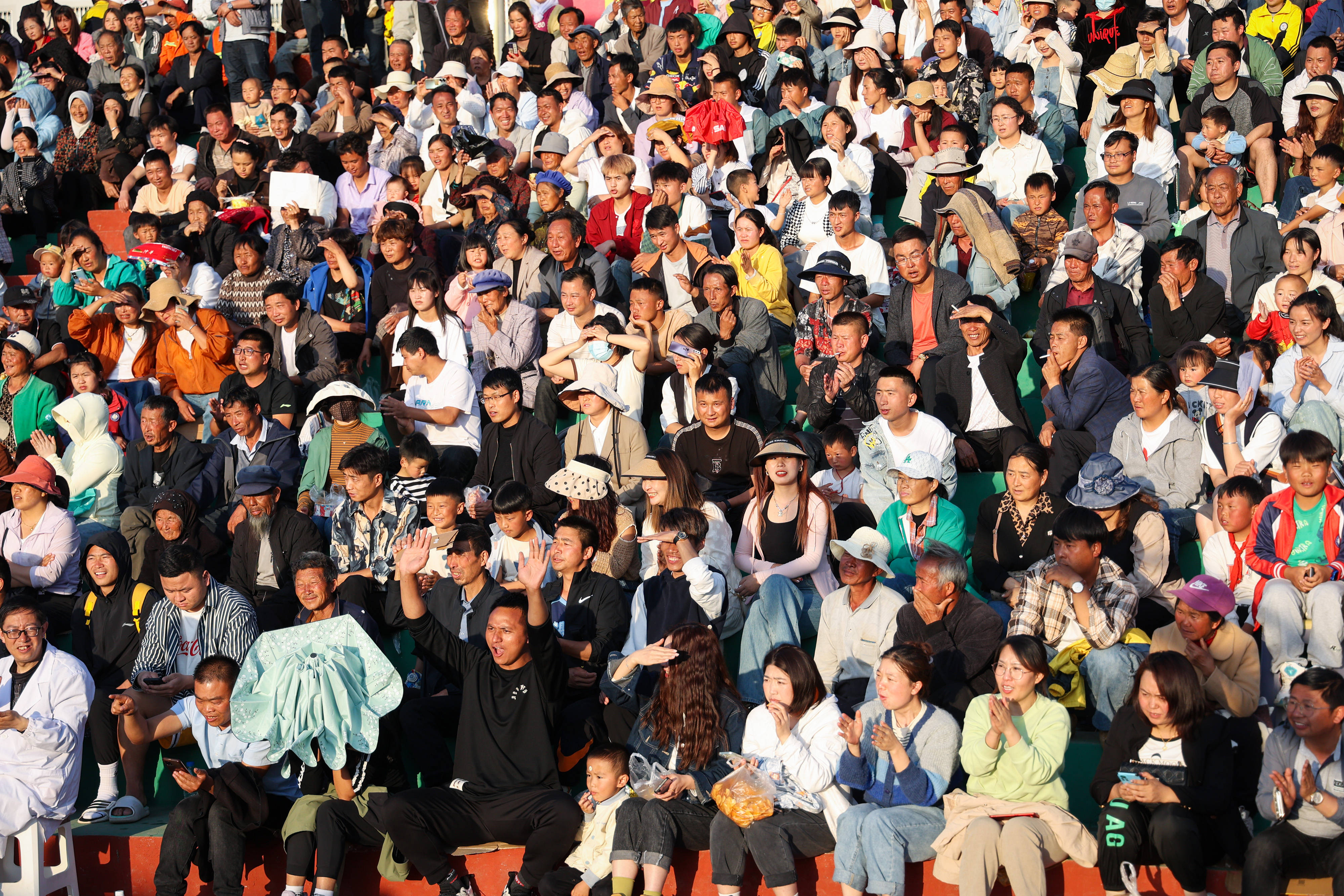 关于精品比赛上演，选手精湛技艺震撼观众的信息