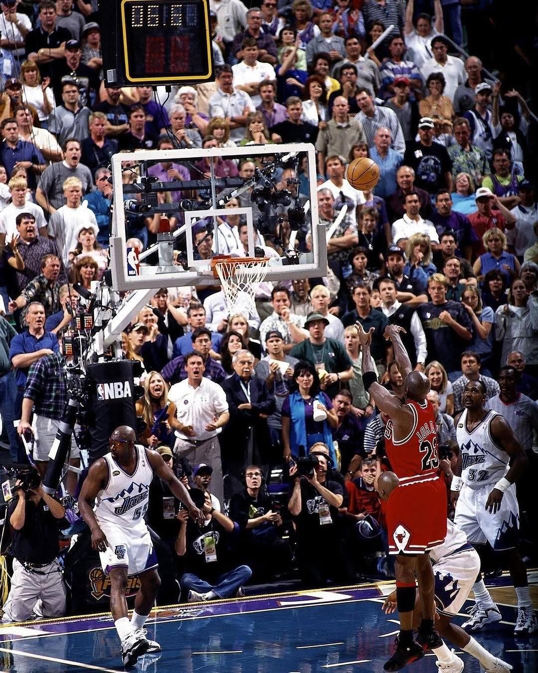 绿军力克步行者，取得五连胜