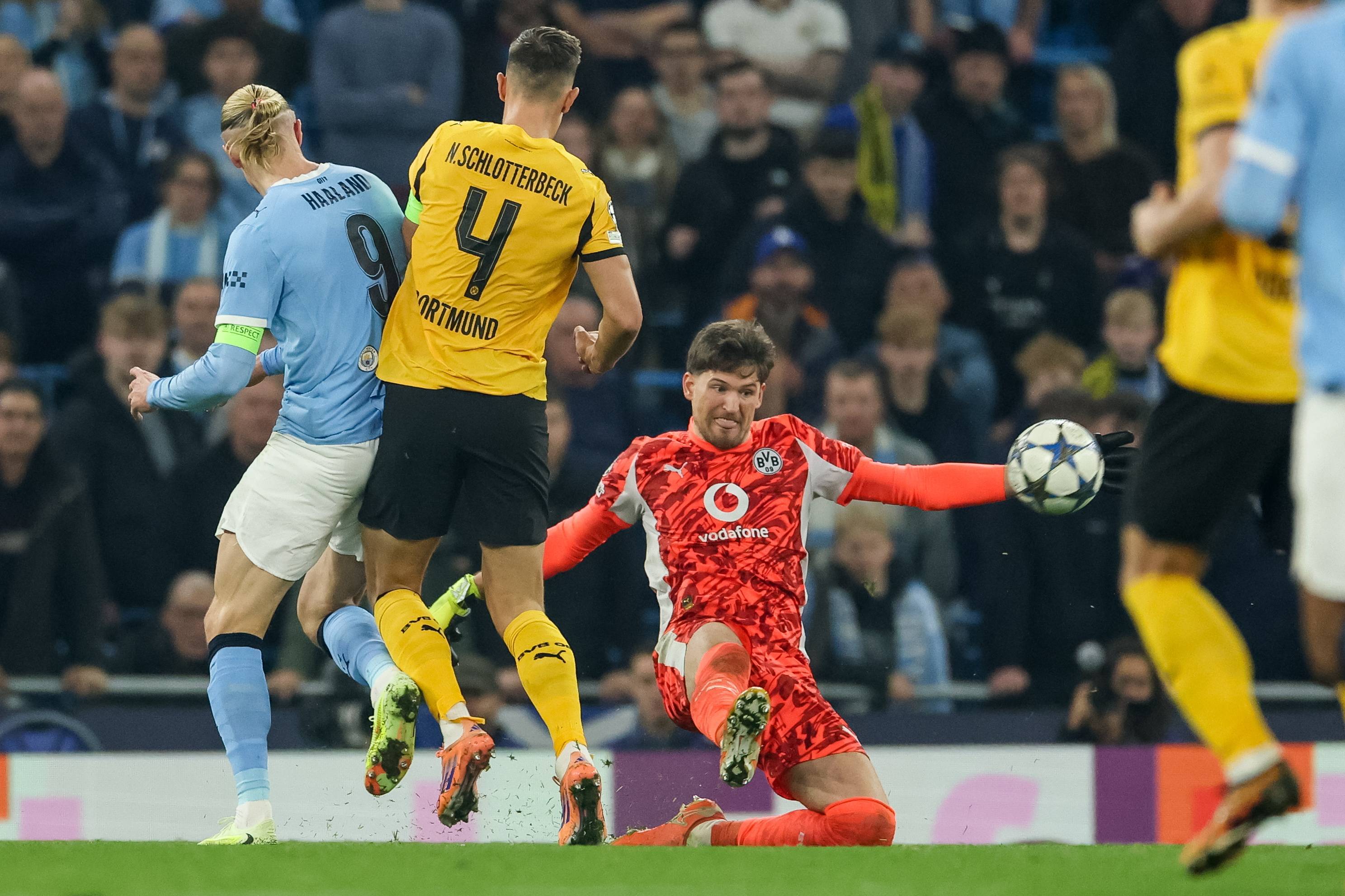 德国球队在欧冠赛场上取得大胜