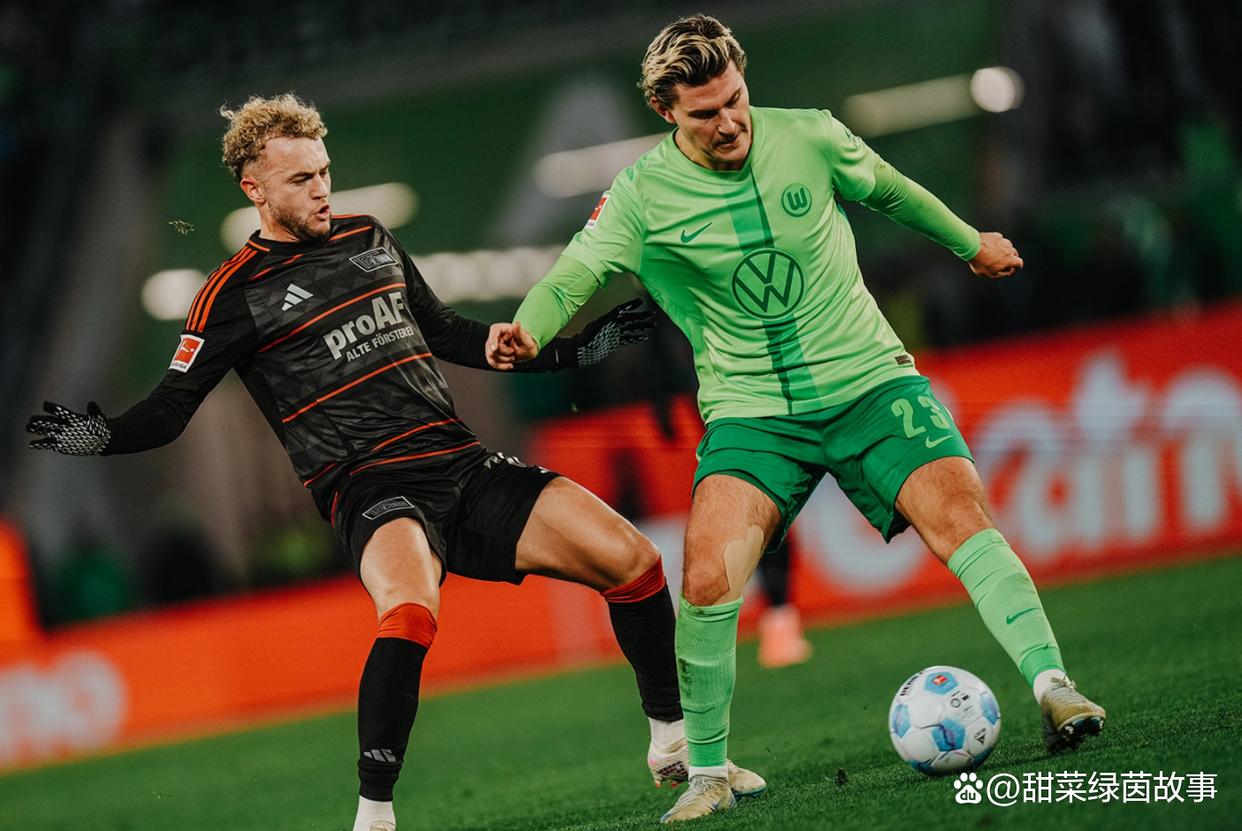 关于沃尔夫斯堡客场逼平汉诺威，德甲榜前位置稳定的信息
