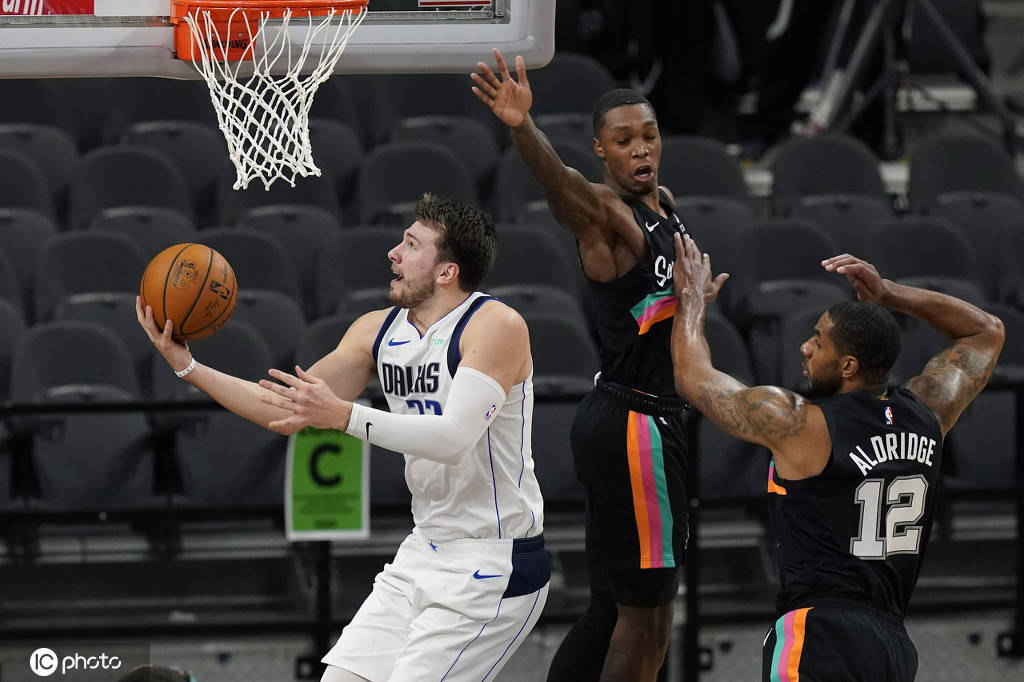 独行侠翻盘马刺，米尔萨普送出助攻