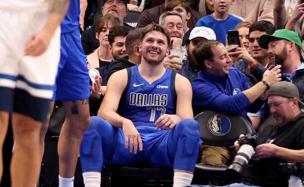 罗马血洗克罗地亚，孔蒂三分雨点燃全场的简单介绍