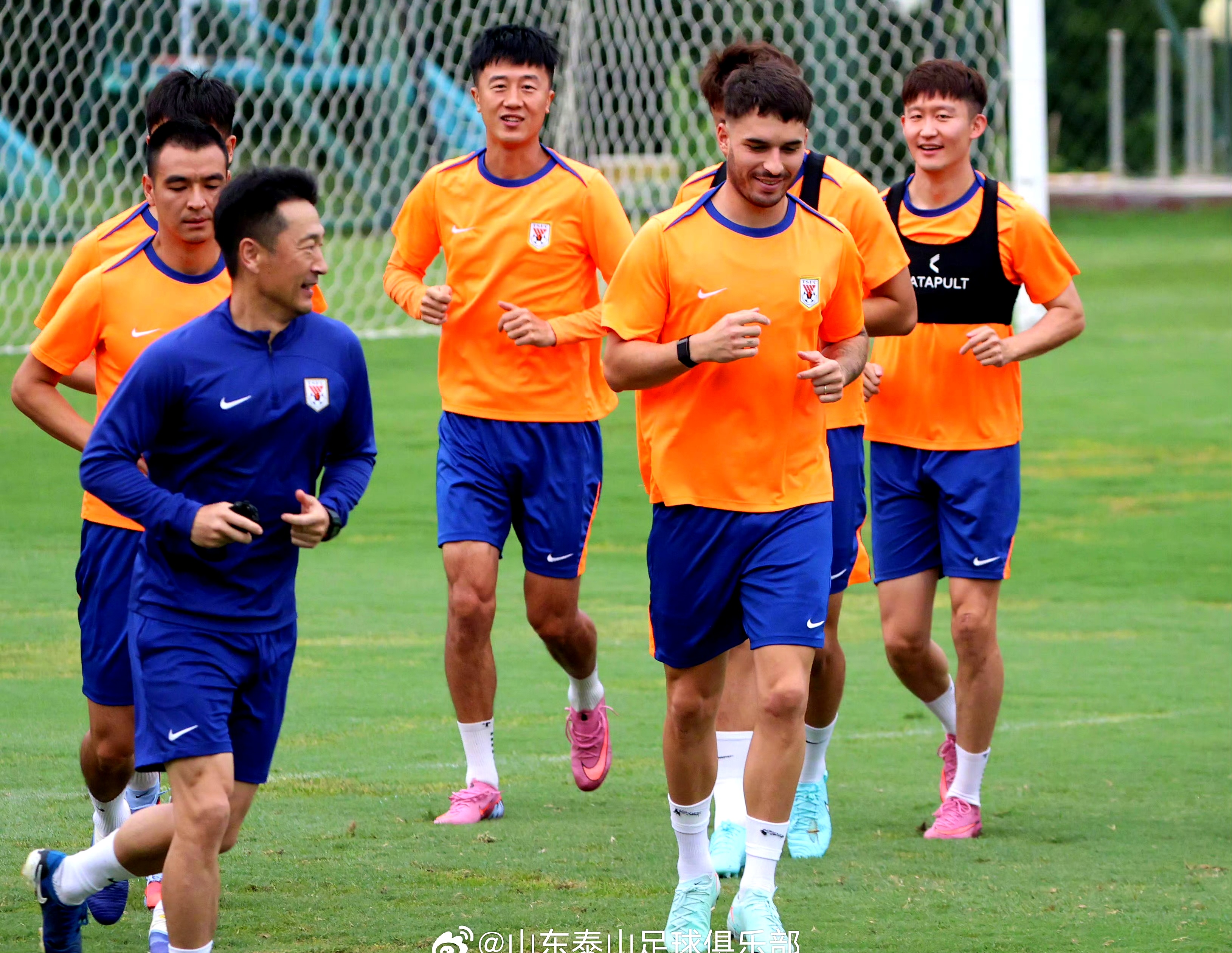 关于中国队横扫泰国队，郑思维统治全场的信息