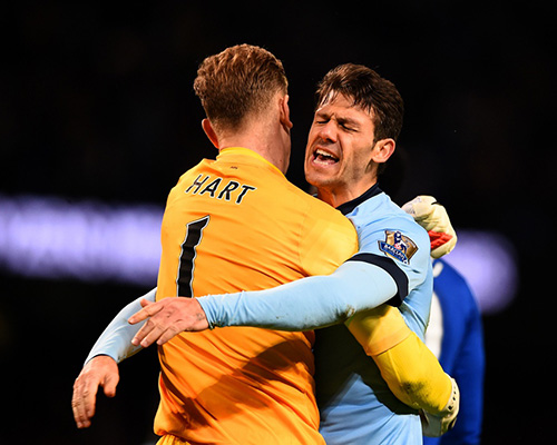 包含美国翻盘曼城，奥亚尔萨瓦尔惊艳四座的词条